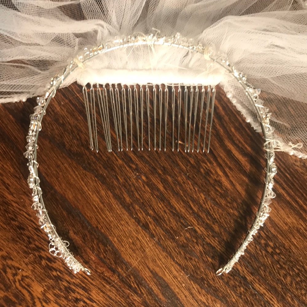 Bridal veil with headband and comb - Picture 2 of 4